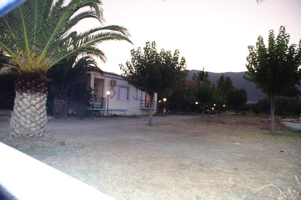 Holiday Tolofona Beach Erateini Quarto foto