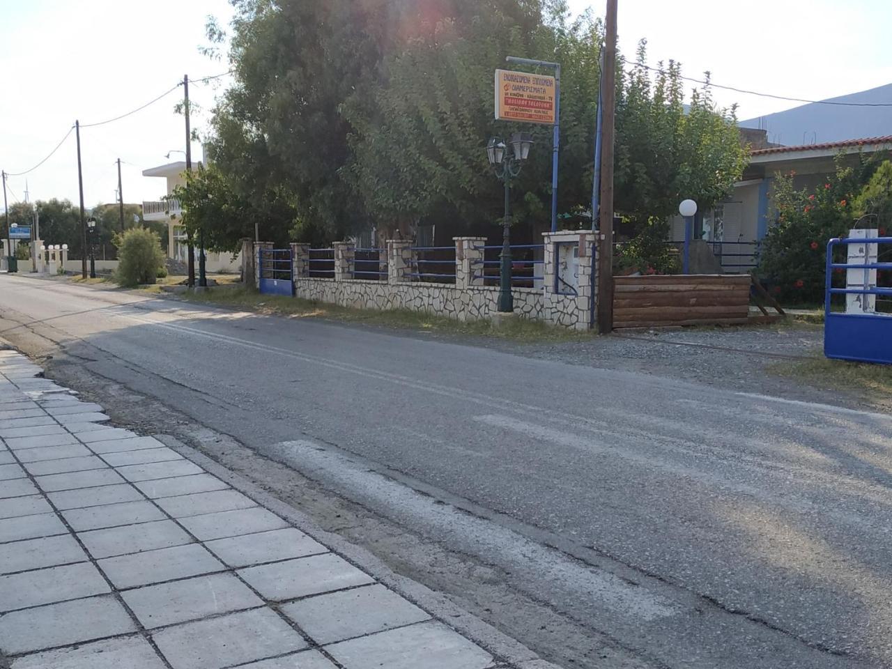 Holiday Tolofona Beach Erateini Exterior foto
